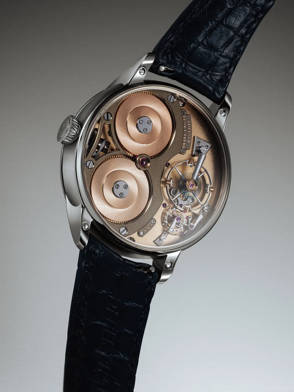 Calibre DP07 — twin suspended barrels, Reuleaux-triangle remontoir, free-sprung balance